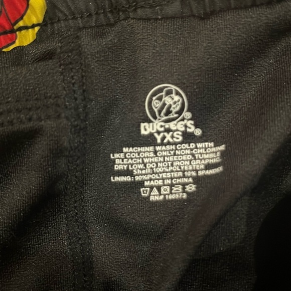 NWT Buc-ee’s Boys Youth Black Logo Active Swim Trunks Shorts Size YXS - Picture 4 of 8